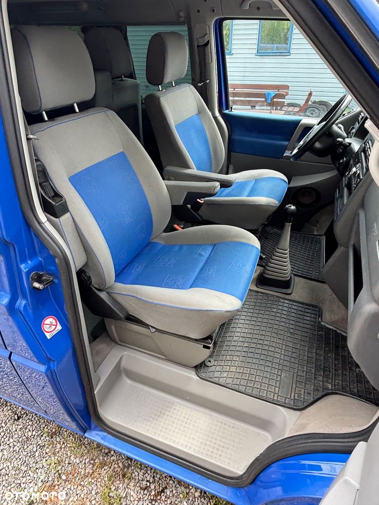 Volkswagen Multivan - 6