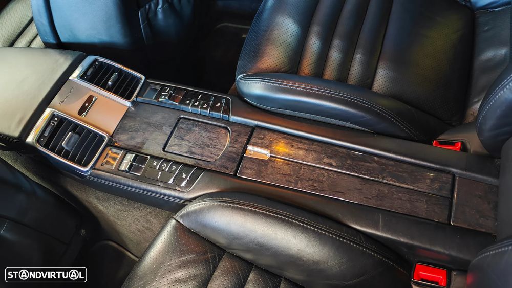 Porsche Panamera Turbo S PDK - 55