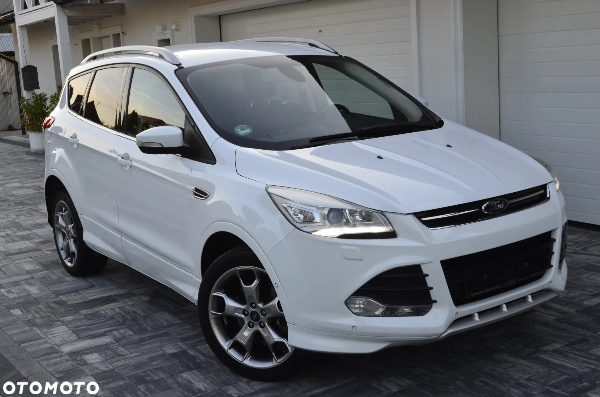 Ford Kuga 2.0 TDCi 4WD Trend - 3