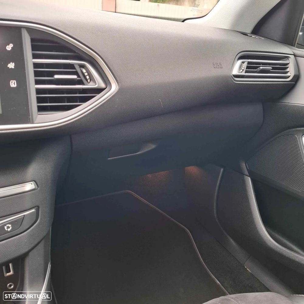 Peugeot 308 SW 1.6 BlueHDi Allure J18 - 34