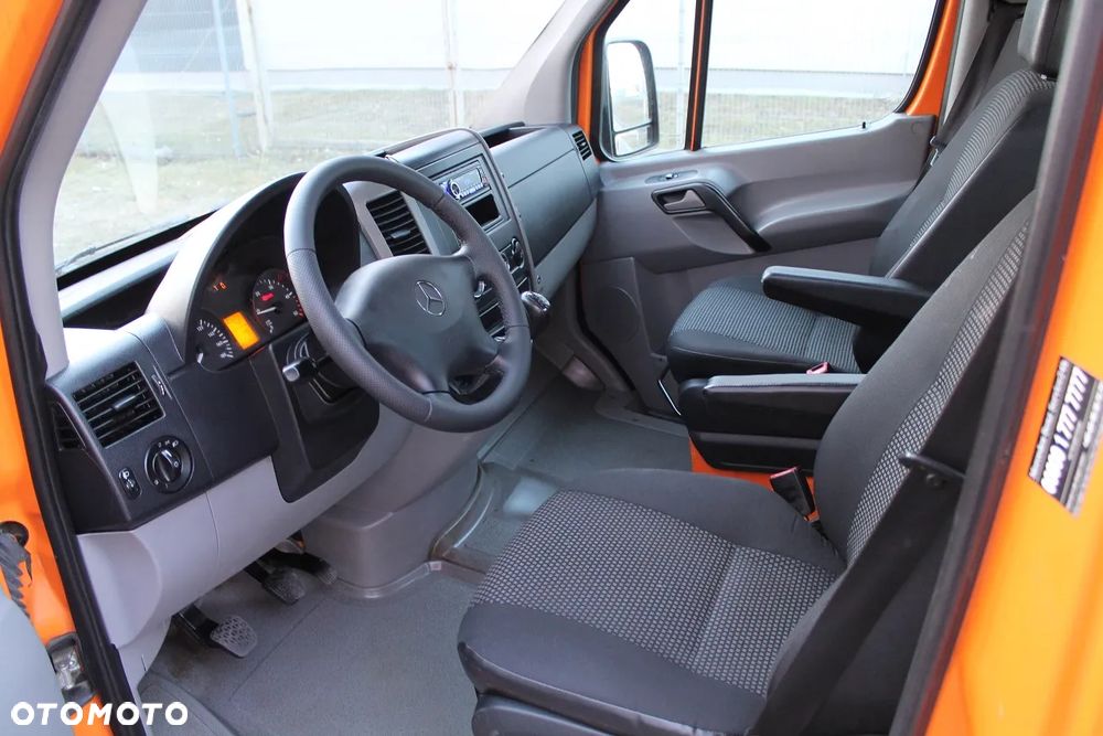 Mercedes-Benz Sprinter - 5