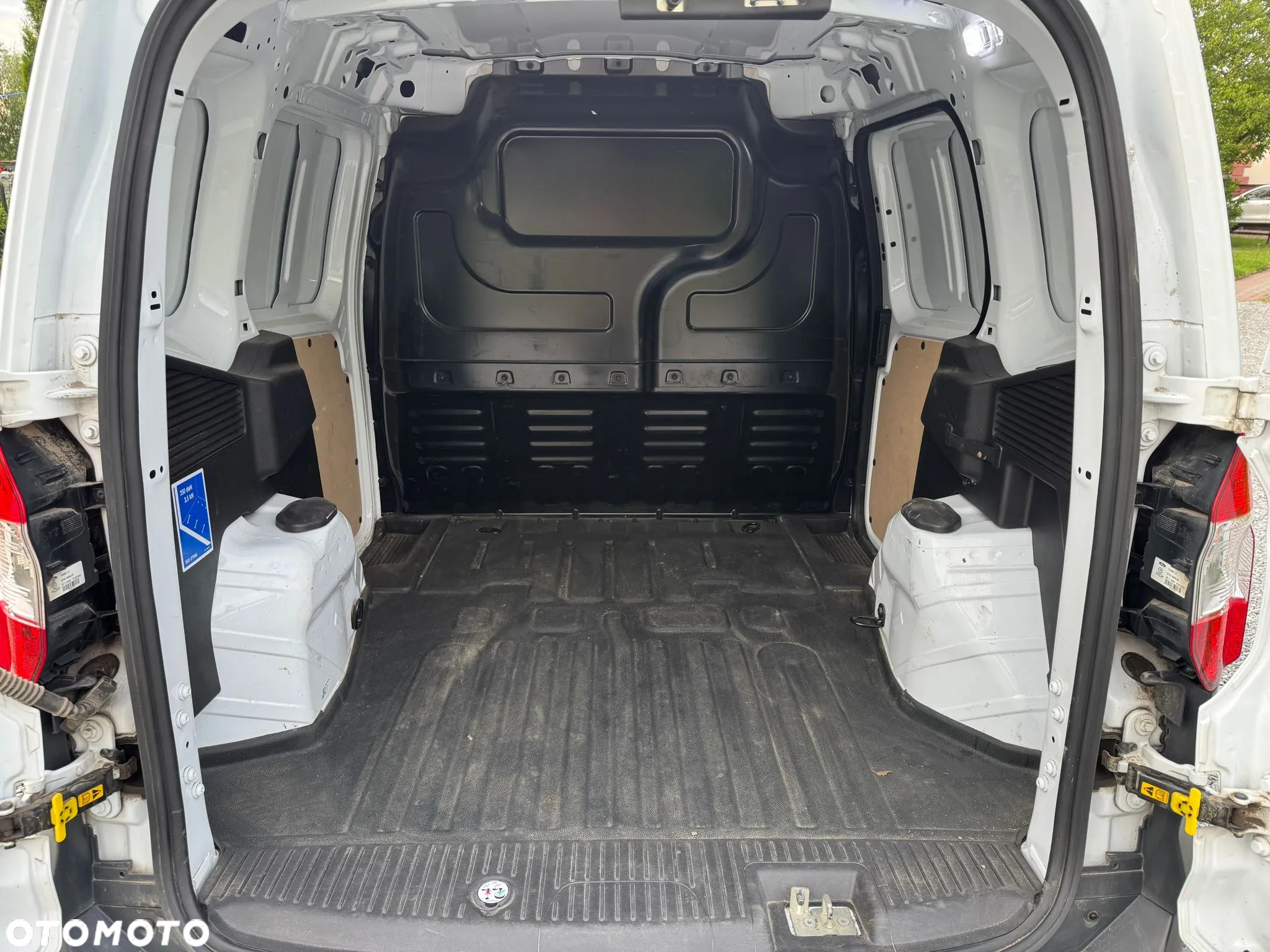 Ford Transit Courier - 5