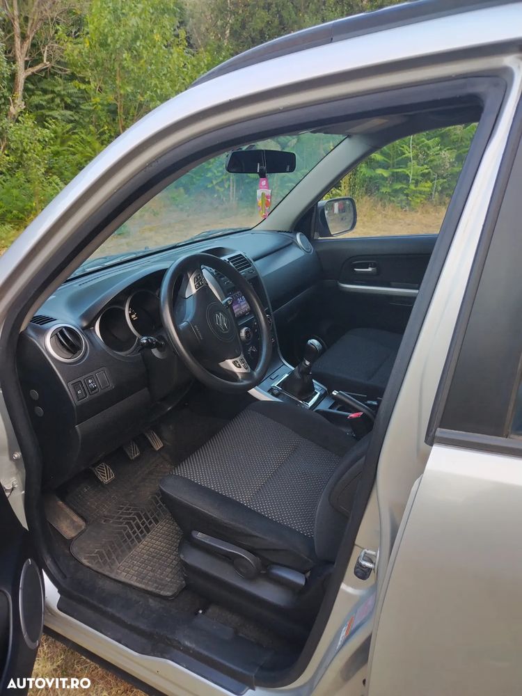 Suzuki Grand Vitara 1.9 DDIS JLX - 7