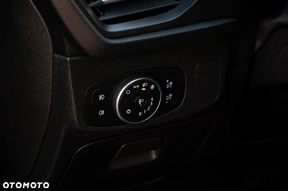 Ford Focus 1.5 EcoBlue Titanium - 37