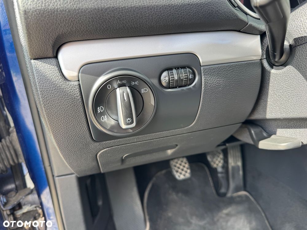 Volkswagen Golf - 16