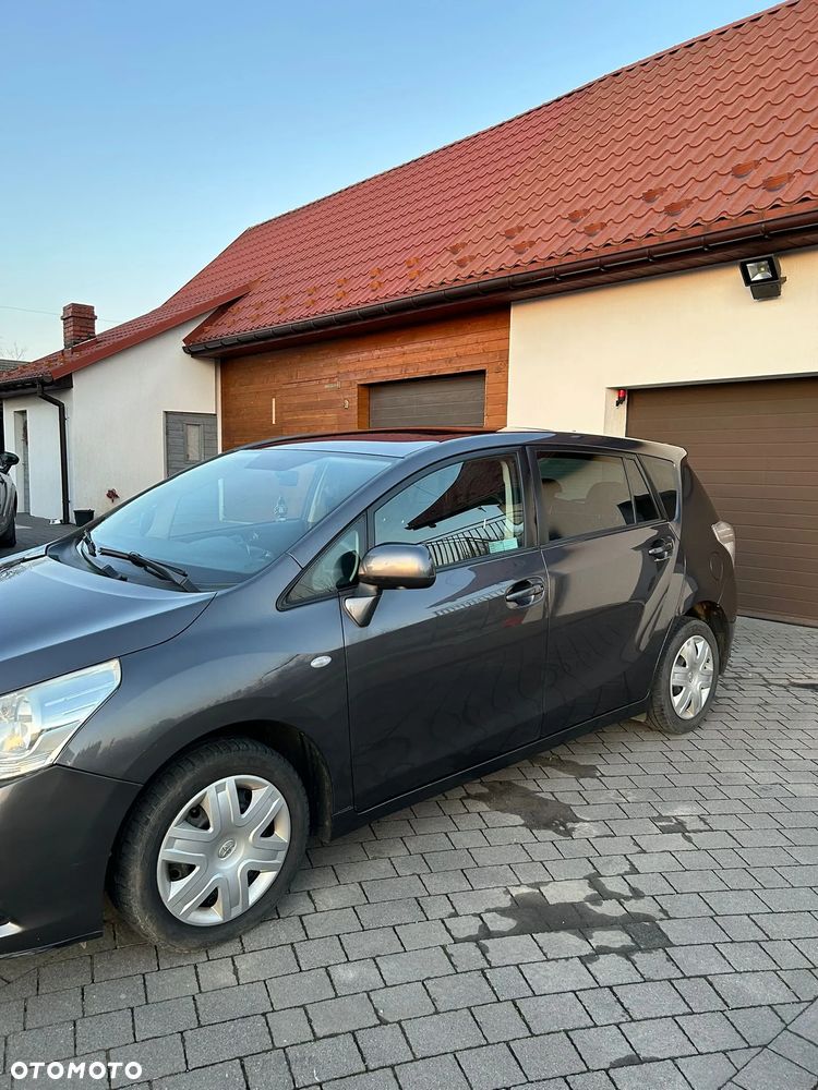 Toyota Verso 1.8 Sol 7os MS - 2