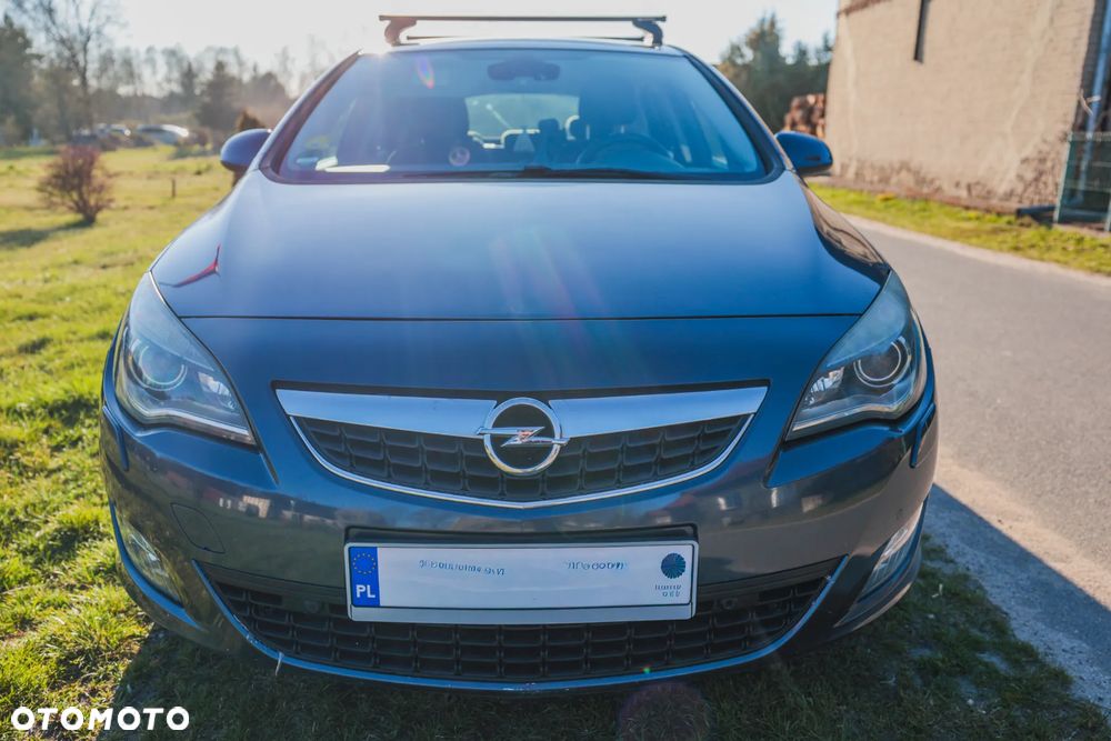 Opel Astra 1.6 T Cosmo - 2