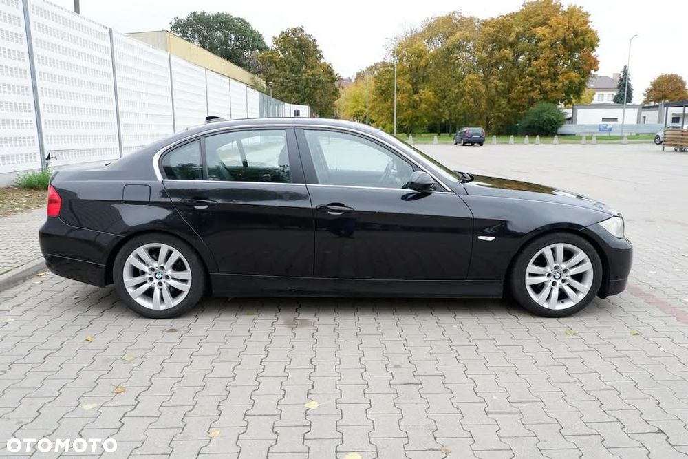 BMW Seria 3 325i - 2