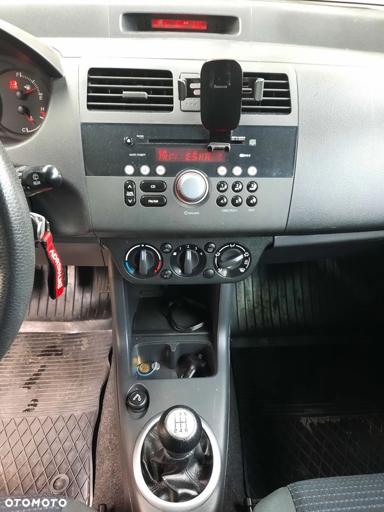Suzuki Swift 1.3 GS - 13