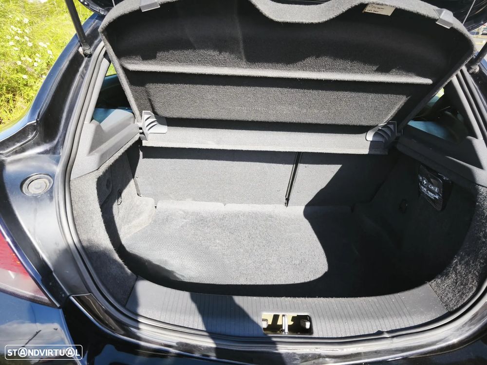 Opel Astra GTC 1.3 CDTI - 11