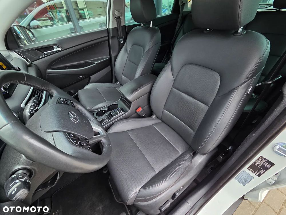 Hyundai Tucson blue 1.6 CRDi 2WD DCT Premium - 25