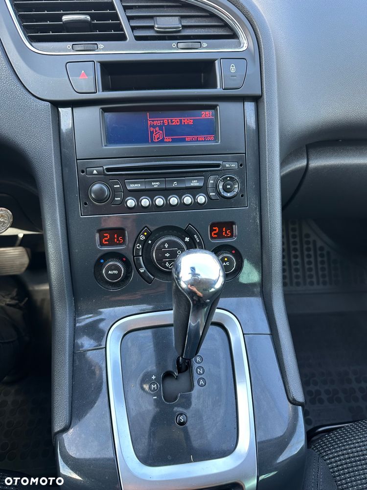 Peugeot 5008 1.6 HDi Premium - 6