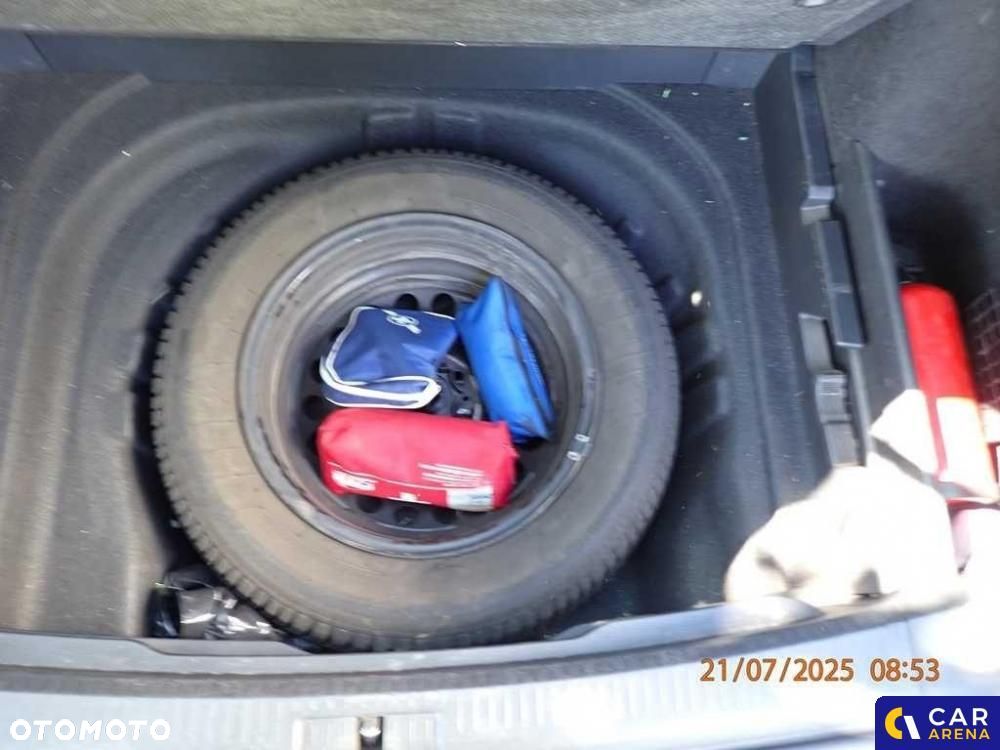 Volkswagen Golf - 24