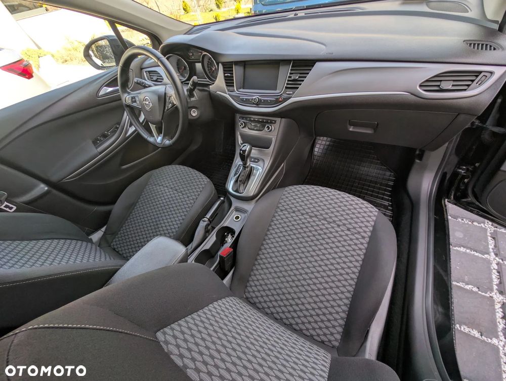 Opel Astra 1.4 T Enjoy S&S - 12