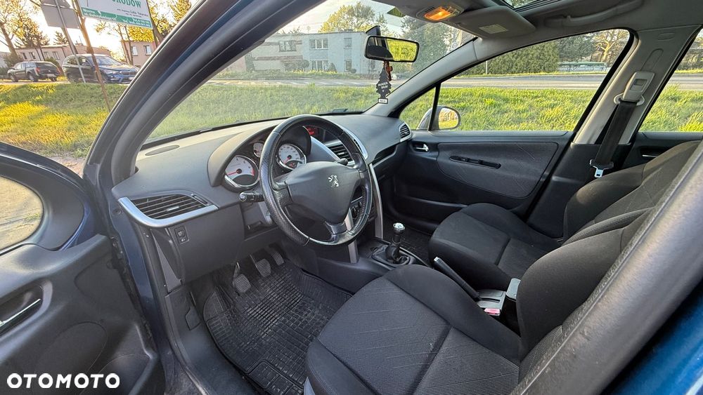 Peugeot 207 - 3