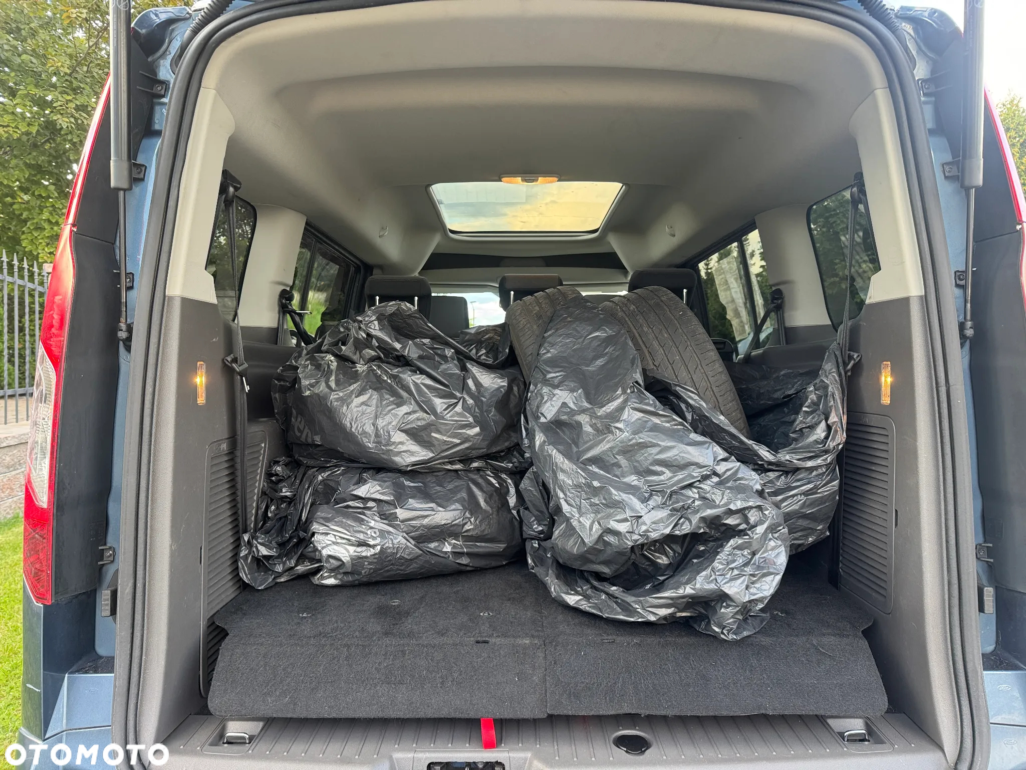 Ford Tourneo Connect 1.5 EcoBlue Start-Stop Titanium - 25
