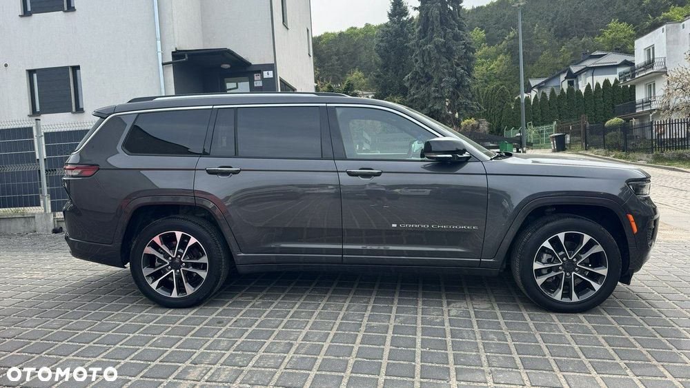 Jeep Grand Cherokee - 36