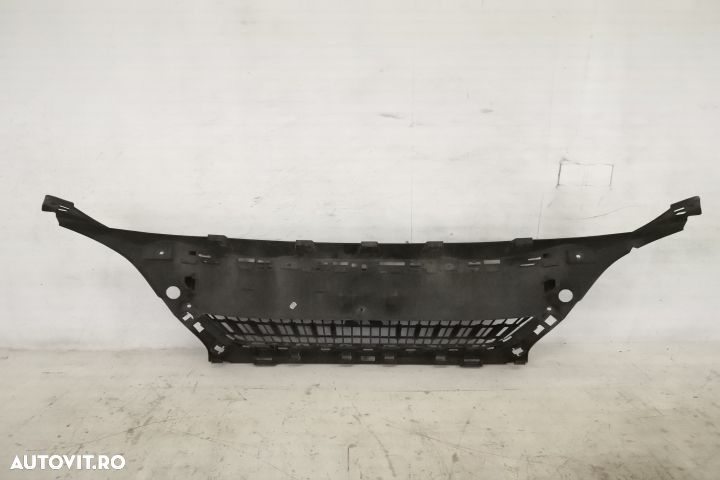 Grila Centrala Originala Cu Ornamente Crom In Stare Buna Peugeot 3008 - 4