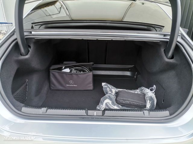 Mercedes-Benz EQE 300 AMG Line - 12