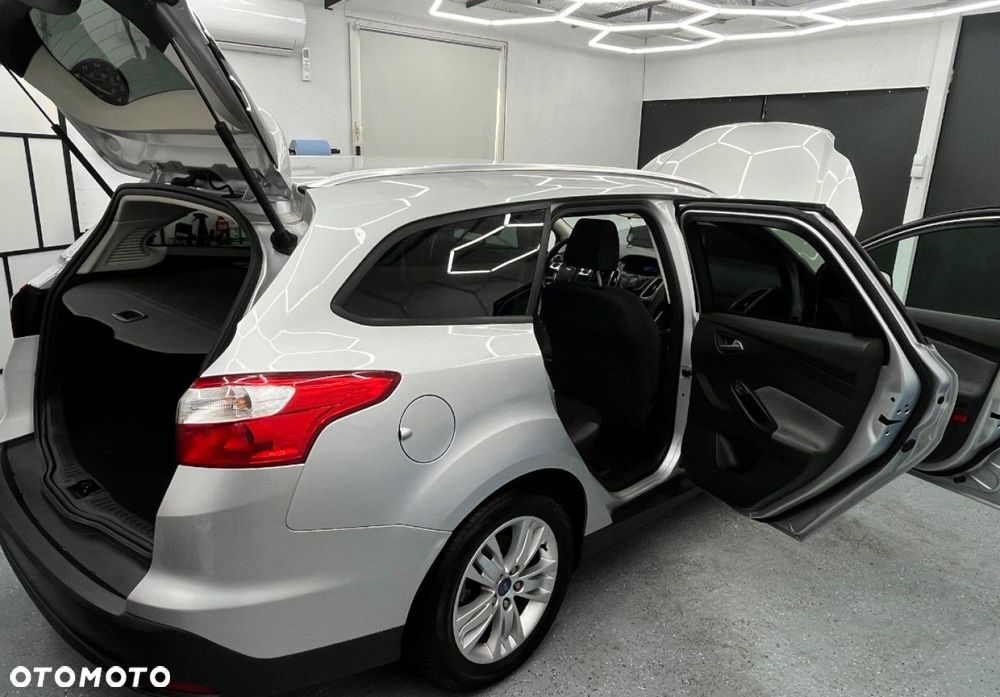 Ford Focus - 37