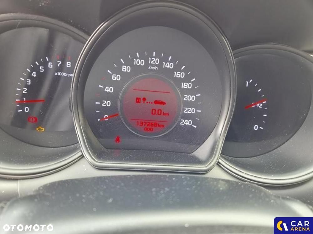 Kia Ceed - 8