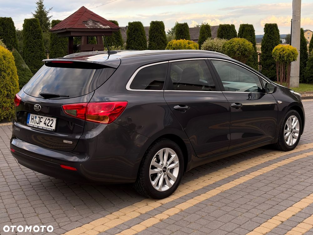 Kia Ceed 1.6 CRDi 136 ISG Platinum Edition - 5