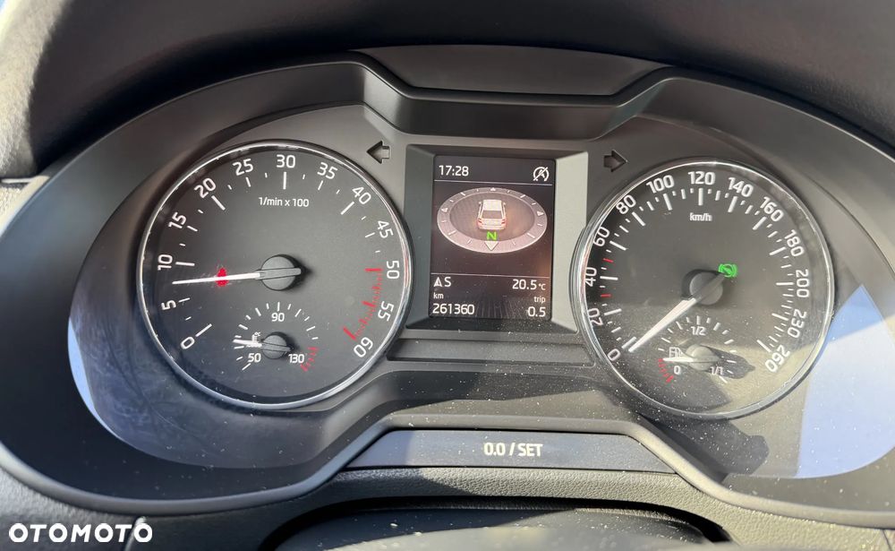 Skoda Octavia 2.0 TDI DSG Premium Edition - 36