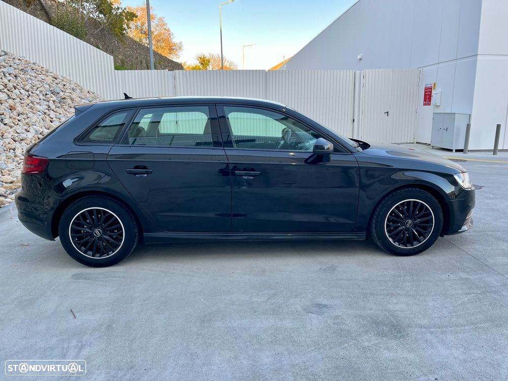 Audi A3 Sportback 1.6 TDI Attraction Ultra - 3
