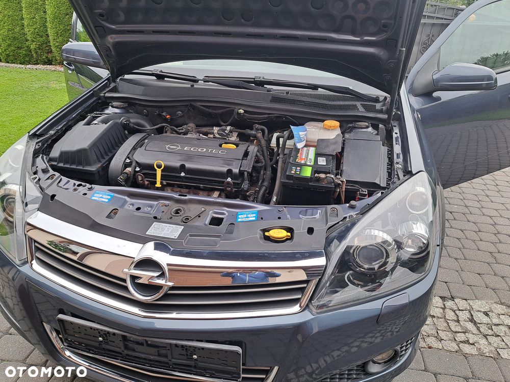 Opel Astra 1.6 Design Edition - 38