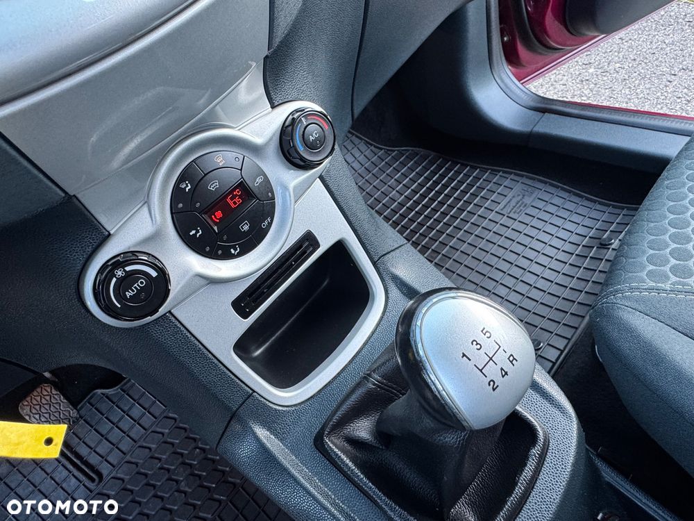 Ford Fiesta - 19