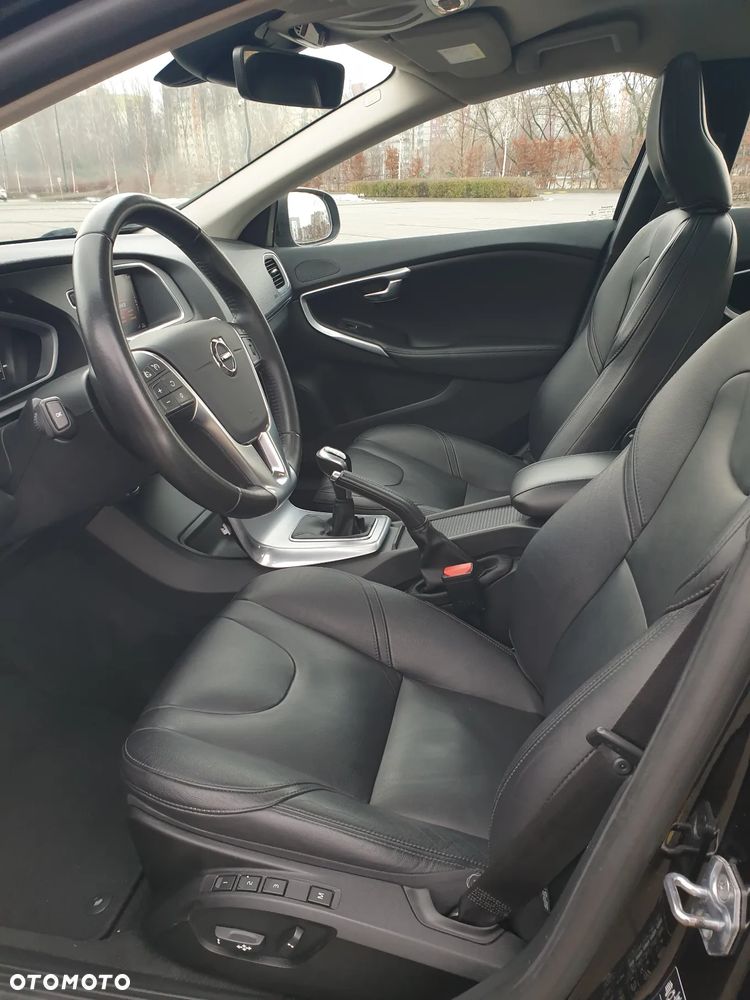 Volvo V40 D3 Inscription - 20
