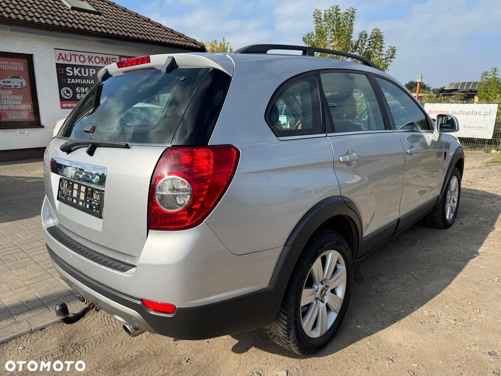 Chevrolet Captiva 2.0 d LT medium - 5