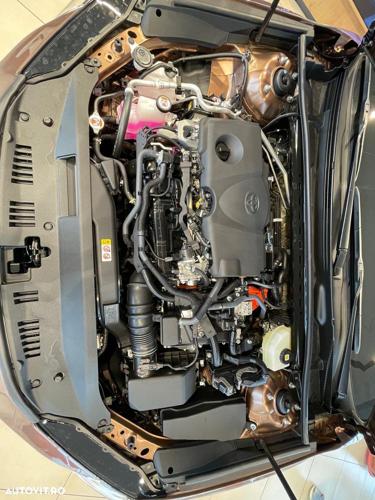 Toyota Camry 2.5 HEV Executive - 27