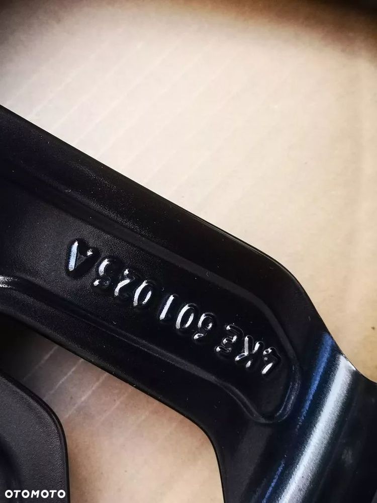 FELGI AUDI RS6 Q7 A6 A8 E TRON Q4 21'' 4KE - 14