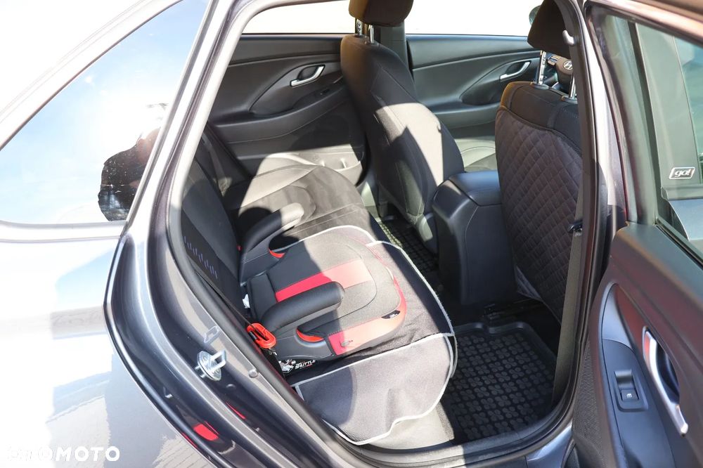 Hyundai i30 1.4 GO - 29