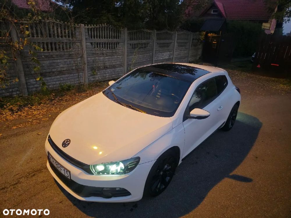 Volkswagen Scirocco 2.0 TSI DSG - 2