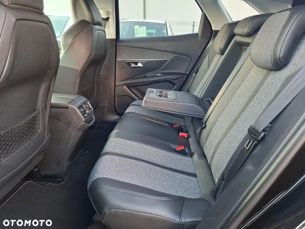 Peugeot 3008 1.5 BlueHDi Allure Pack S&S - 26