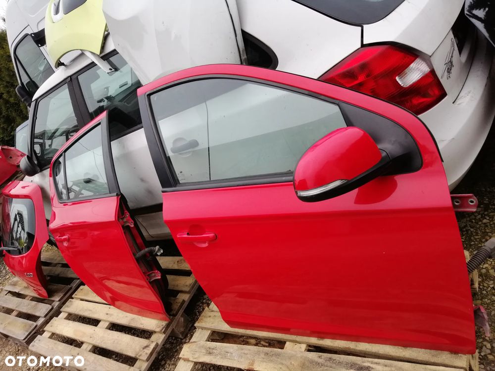 Hyundai i20 kompletna klapa bagażnika drzwi kod lakieru BH bez rdzy i inne - 3