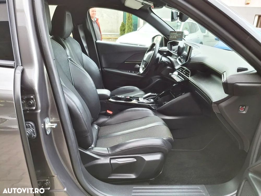 Peugeot 2008 1.2 PureTech EAT8 STT GT Pack - 12