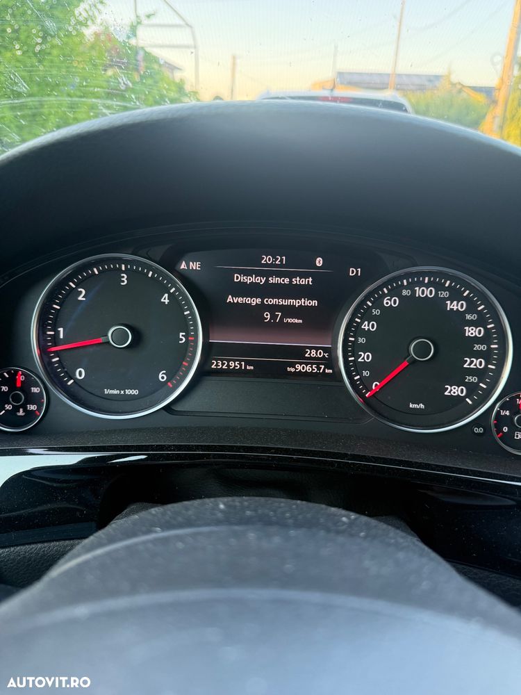 Volkswagen Touareg - 12
