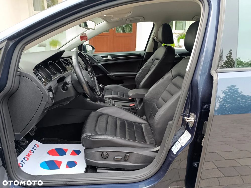 Volkswagen Golf 1.6 TDI BlueMotion Comfortline - 26