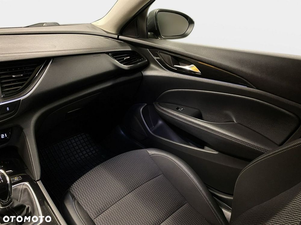 Opel Insignia - 31