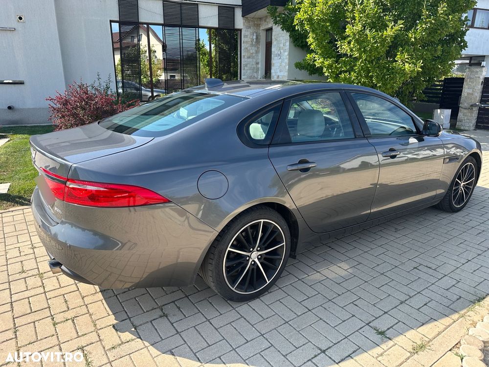 Jaguar XF 35t RWD Prestige - 8