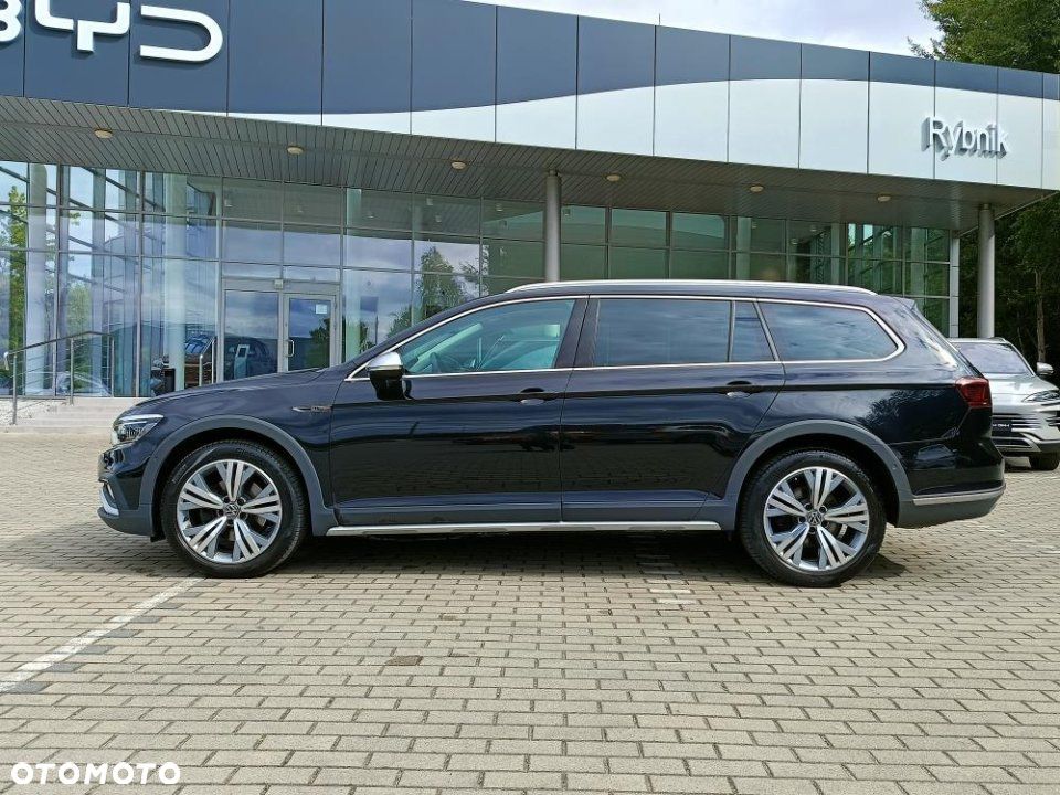 Volkswagen Passat - 2