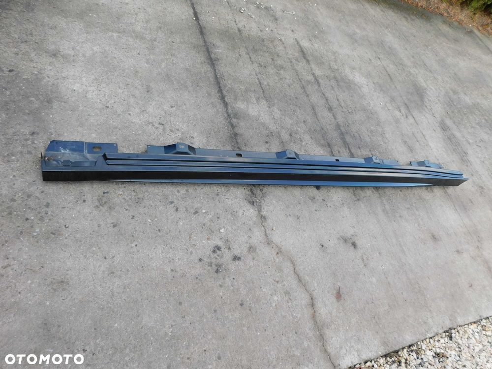 Listwa boczna progowa lewa Mercedes A45S AMG W177 Lakier 191 A1776904501 bdb