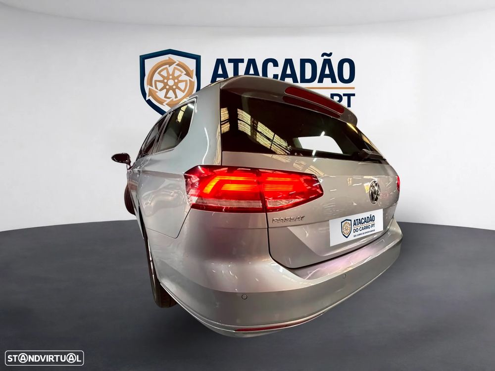 VW Passat 1.6 TDI Business DSG - 37