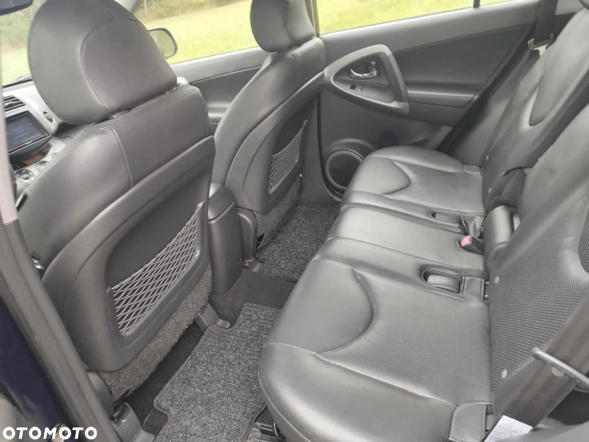 Toyota RAV4 2.0 VVT-i Premium - 13