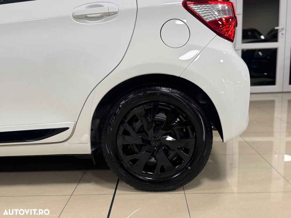 Toyota Yaris 1.5 VVT-i HSD Luna - 35