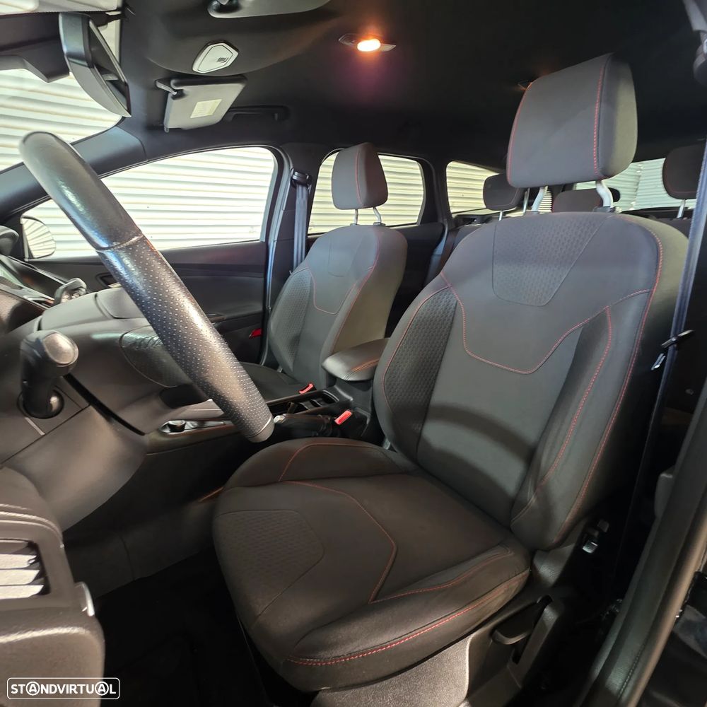 Ford Focus SW 1.5 TDCi EcoBlue ST-Line - 11