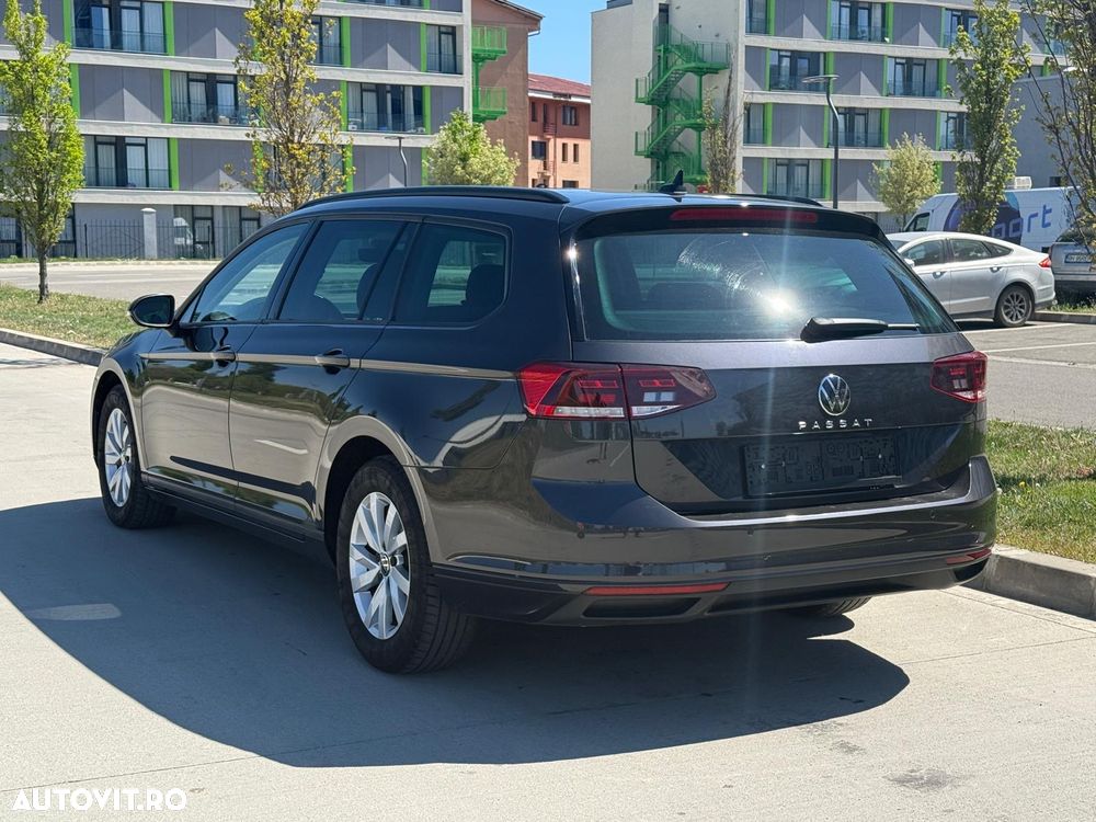 Volkswagen Passat 2.0 TDI SCR DSG Comfortline - 12